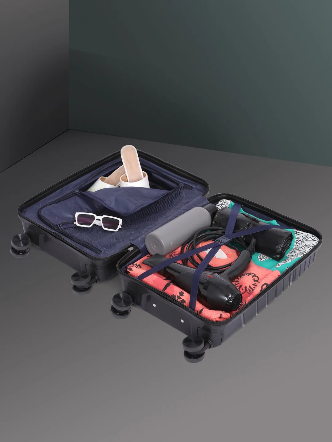 Hard-Sided Cabin-Sized Trolley Bag 38L
