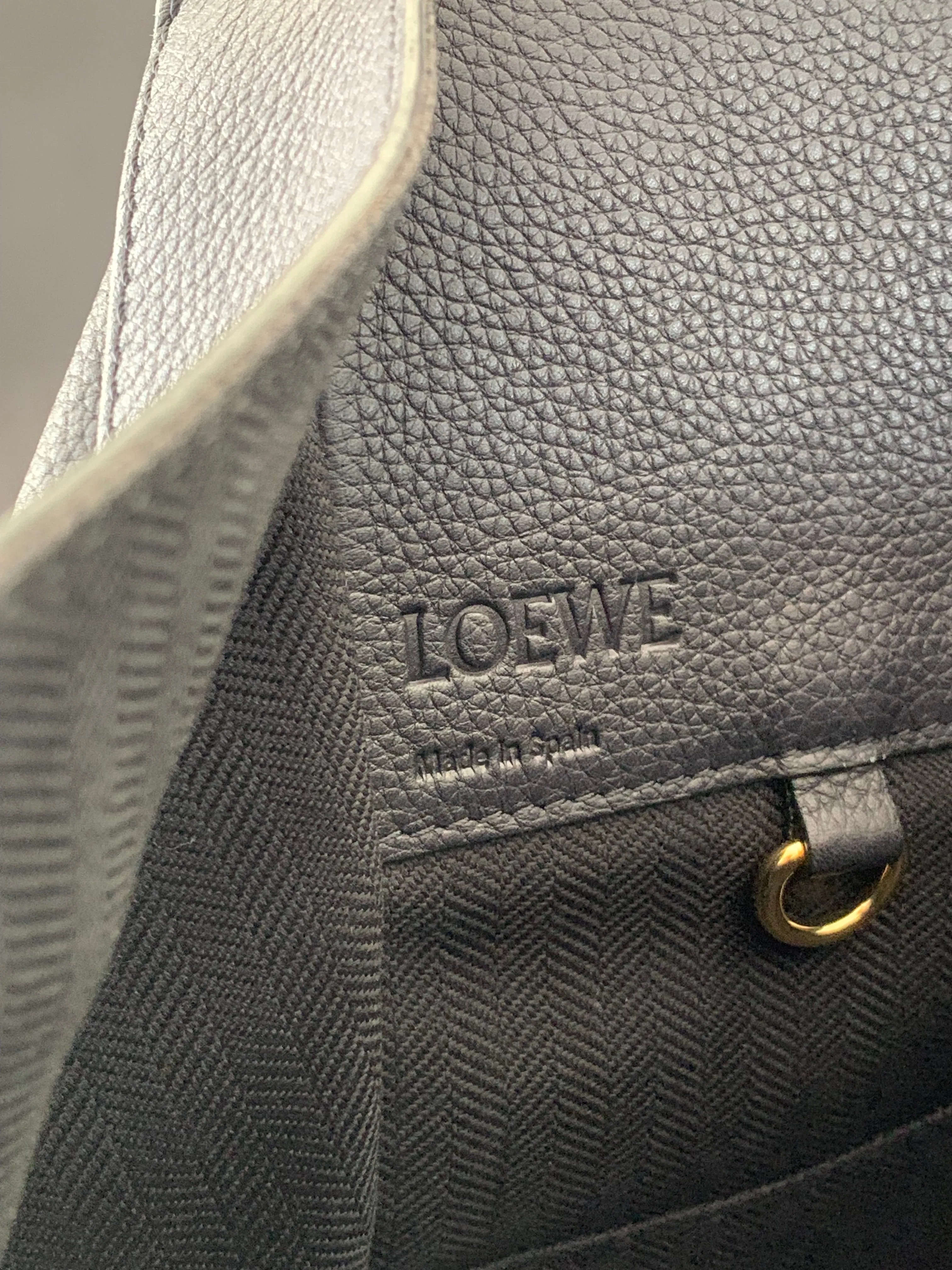 <b>LOEWE </b> <br>Hammock Small Bicolor