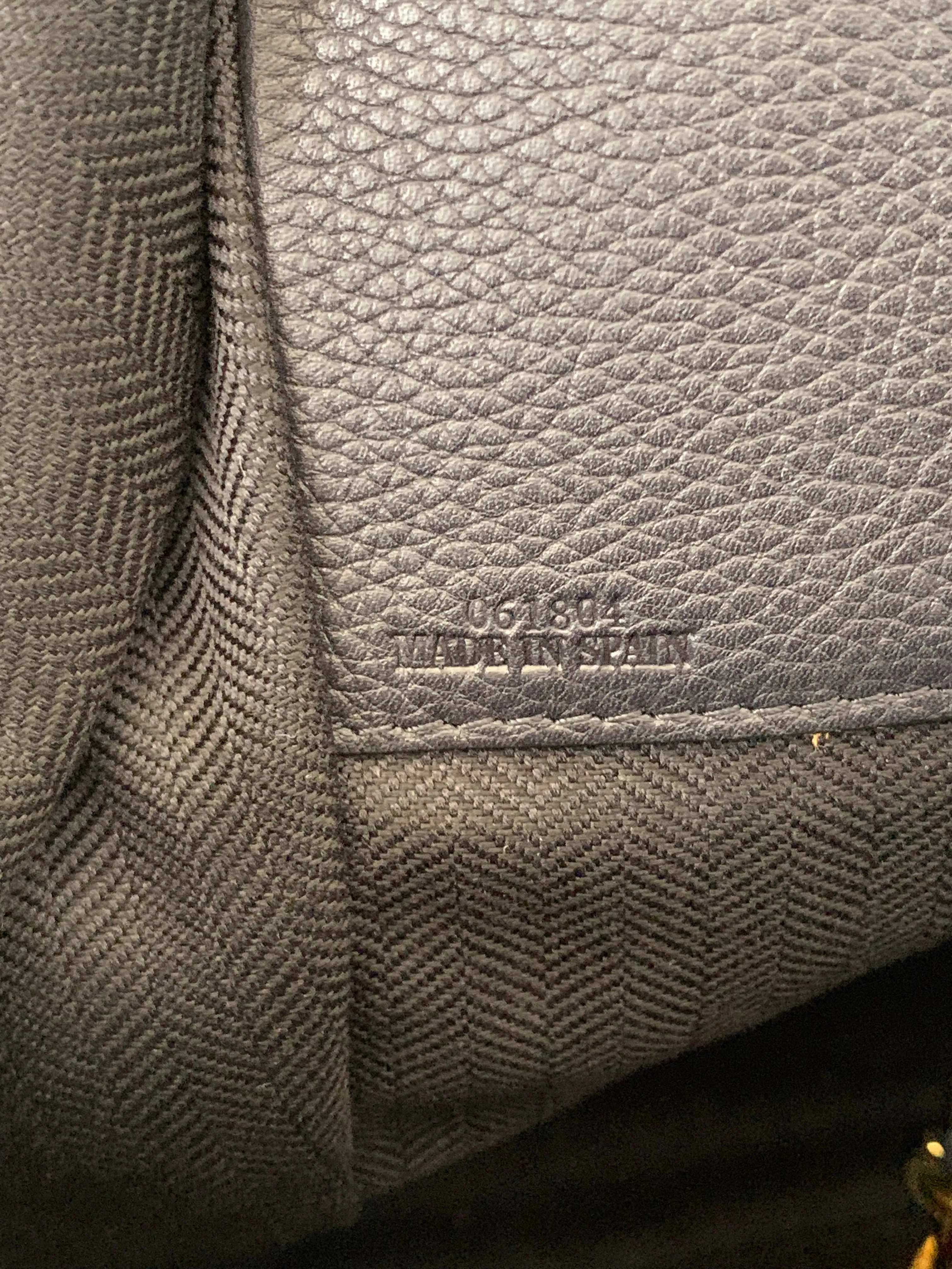 <b>LOEWE </b> <br>Hammock Small Bicolor