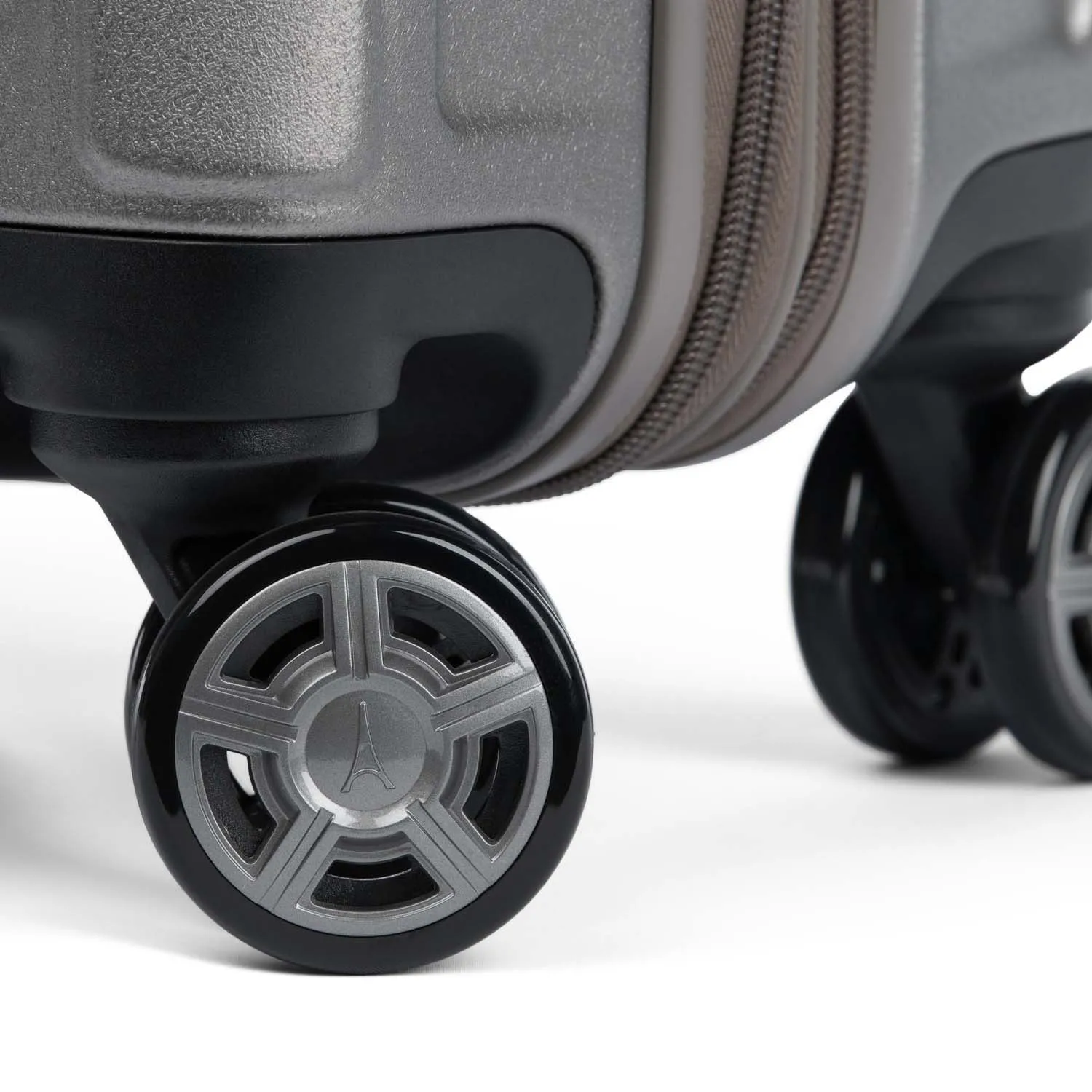 Platinum® Elite Compact Carry-On / Large Check-In Hardside Set
