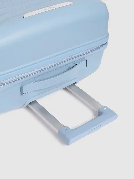 Silver Bar Textured 360 Degree Rotation Hard Sized Trolley Bag